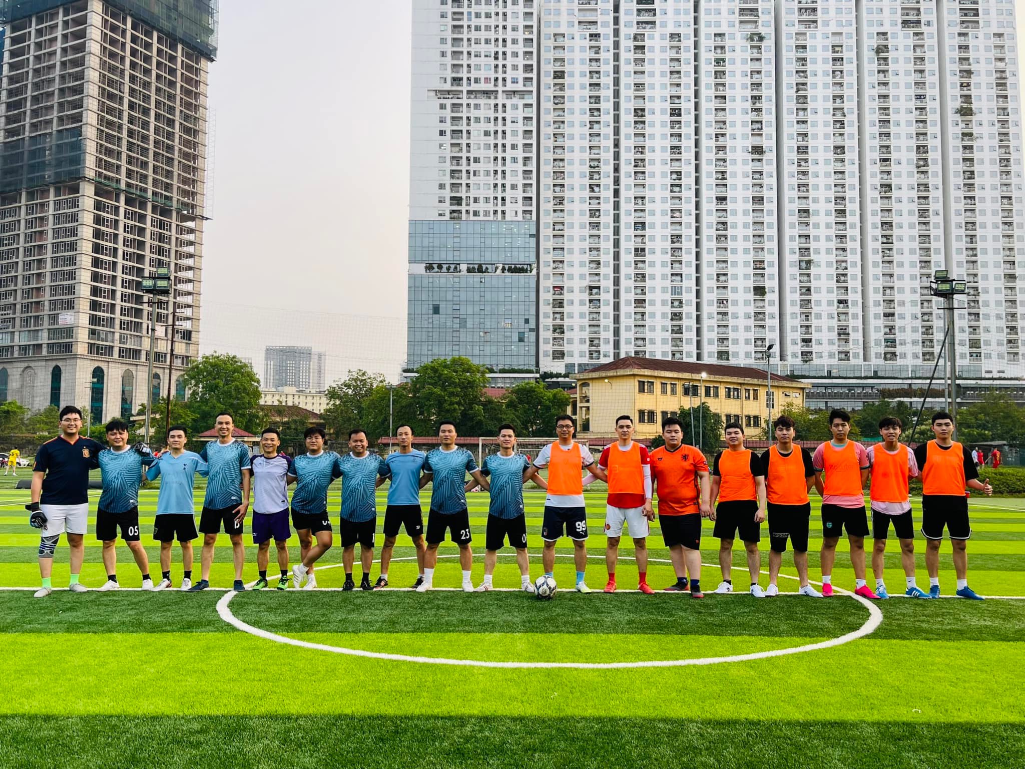 Giao lưu bóng đá cộng đồng MMO